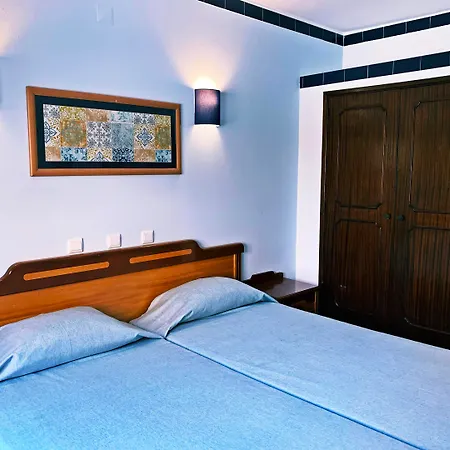 アパートホテル 3hb Falesia Mar 3*