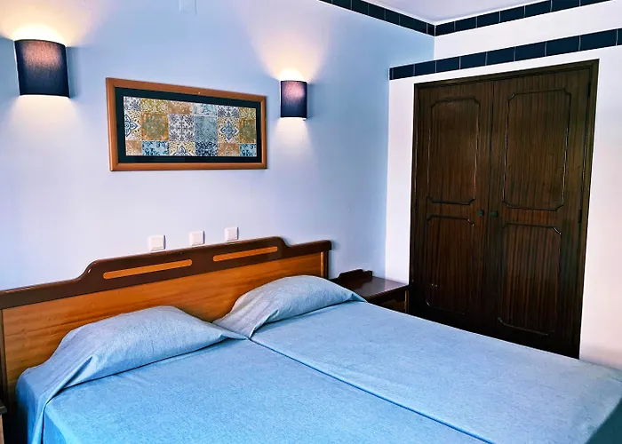 アパートホテル 3hb Falesia Mar 3*