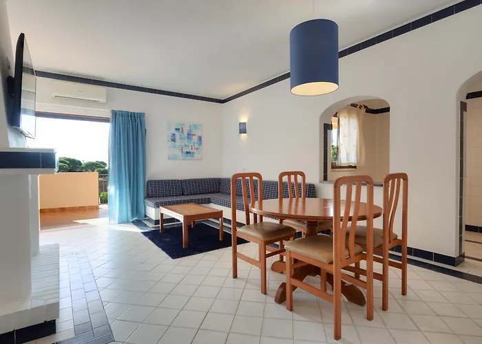 アパートホテル 3hb Falesia Mar 3*