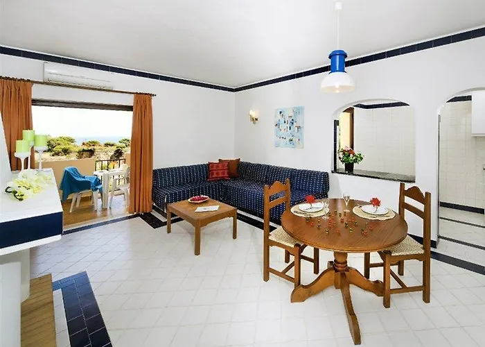 アパートホテル 3hb Falesia Mar